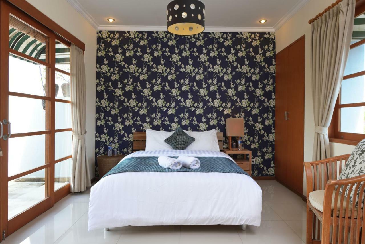 Sonti Villa Seminyak Exterior foto